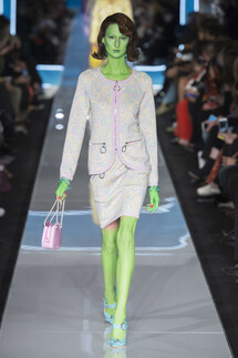 Moschino Fall 2018 Ready-to-Wear , Moschino осень зима 2018 , Fashion show , неделя моды в Милане , MFW , Mainstyles